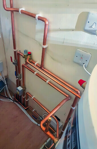 https://plumbereastvictoriapark.com.au/uploads/2025/06/hot-water-301986.jpg